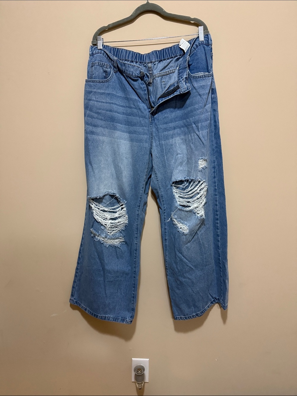 SHEIN Distressed Wide-Leg Blue Jeans